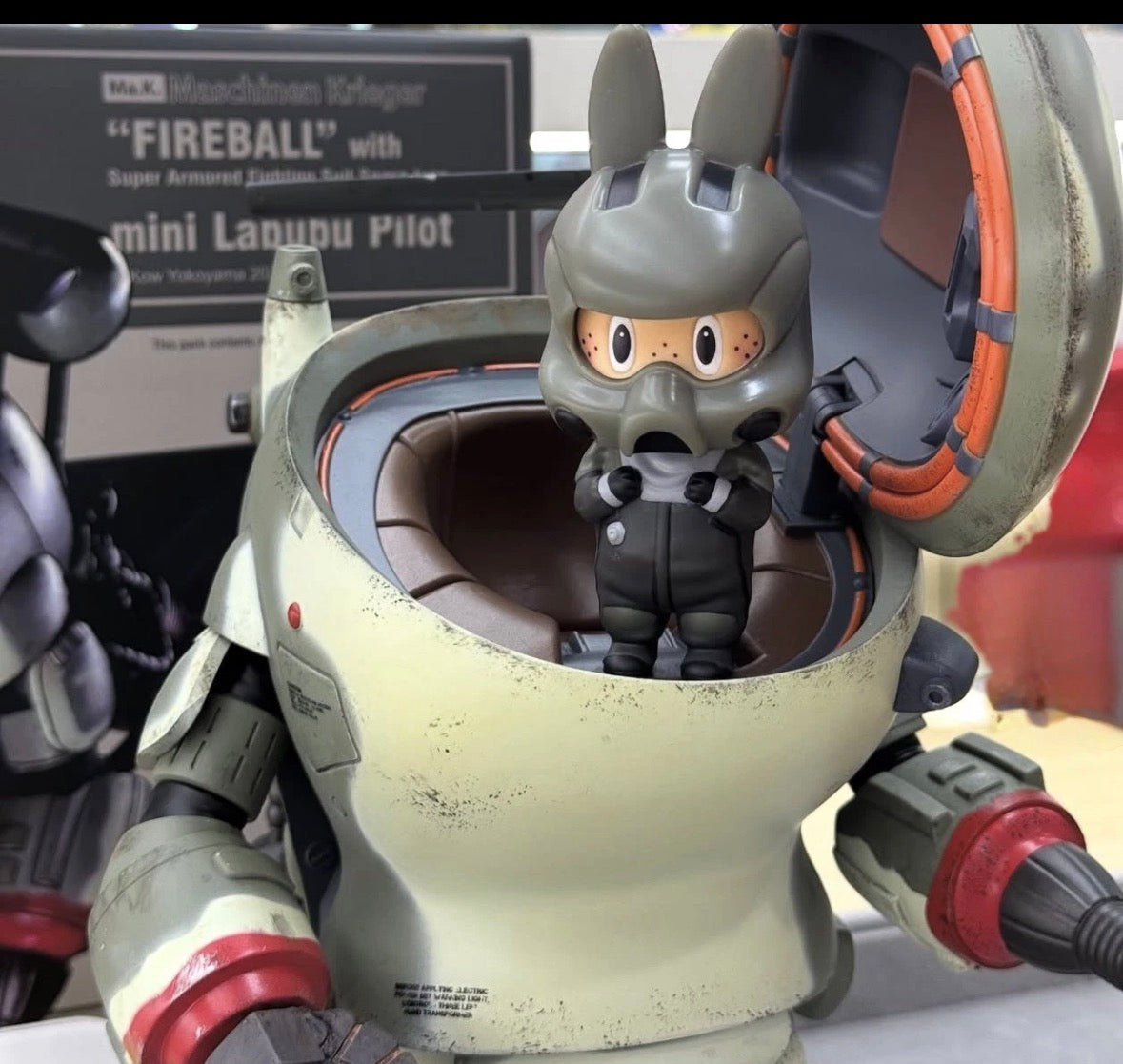 How2work Labubu Maschinen Krieger "Fireball" with S.A.F.S. Space Type Figure.
